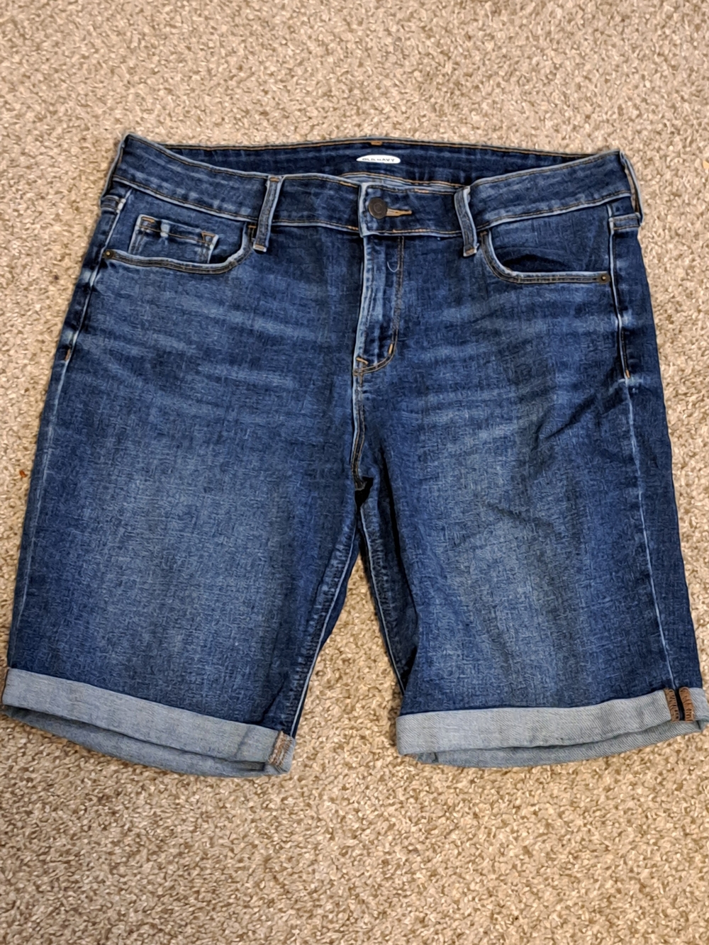 Old Navy Dark Blue Rinse Rolled-Cuff Denim Bermuda Shorts Misses Size 10 - Picture 4 of 8